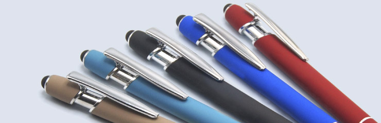 書き味も肌触りも滑らかなタッチペン機能付きボールペン